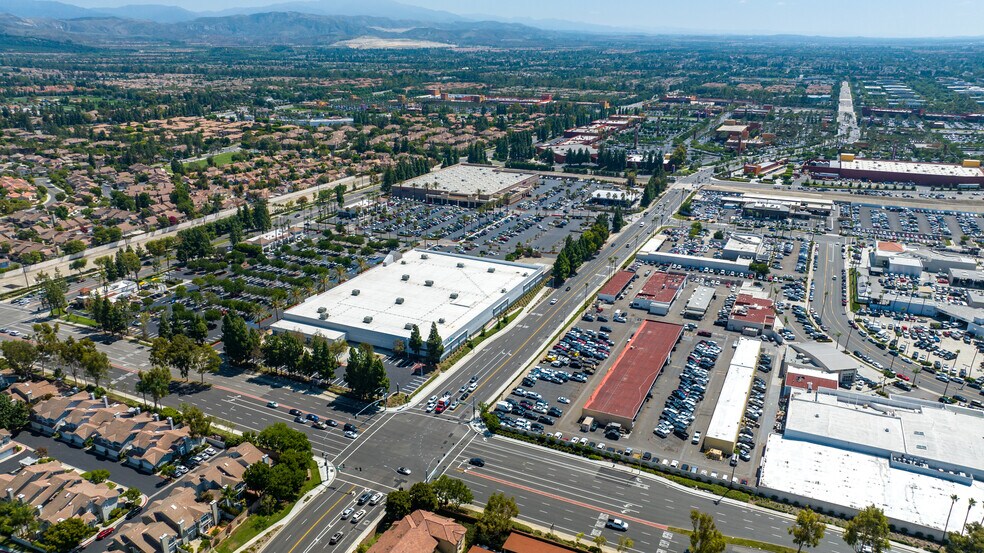 More Photos Of 2505 El Camino Real, Tustin Freestanding For Sale