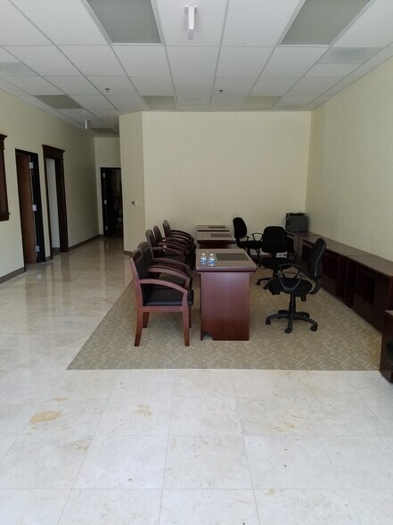 More Photos Of 2092 Concourse Dr, San Jose General Retail For Lease