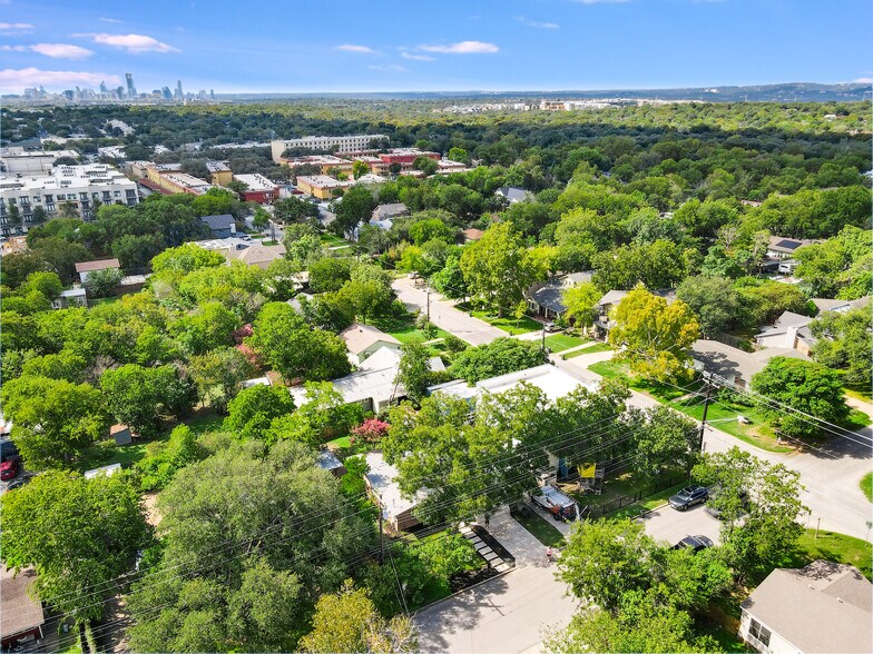 More Photos Of 2117 Shoalmont Dr, Austin Office Residential For Sale