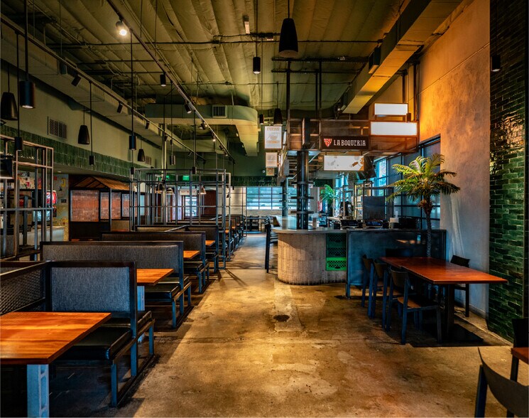 More Photos Of 1401 Montrose Blvd, Houston Restaurant For Sale