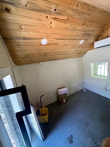 More Photos Of 2 W Saint George Blvd, Saint George Office For Sale