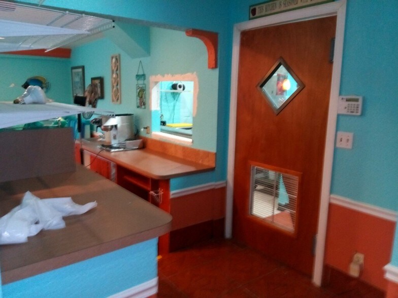 More Photos Of 901 Avenue D, Fort Pierce Restaurant For Lease