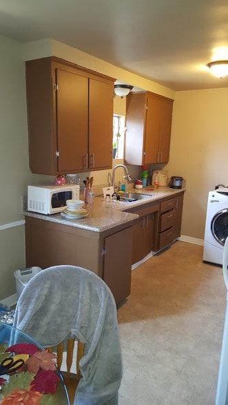 More Photos Of 8016 S Western Ave, Los Angeles Apartments For Sale