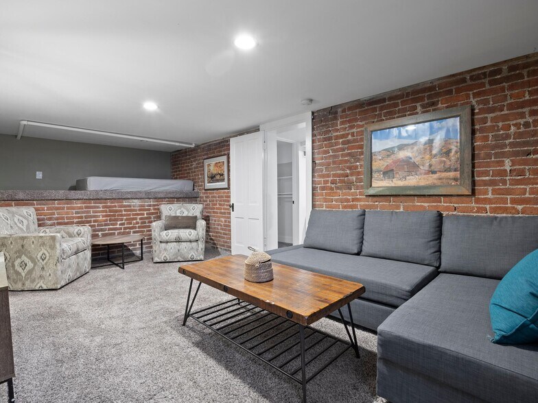More Photos Of 1554 N Pennsylvania St, Denver Apartments For Sale