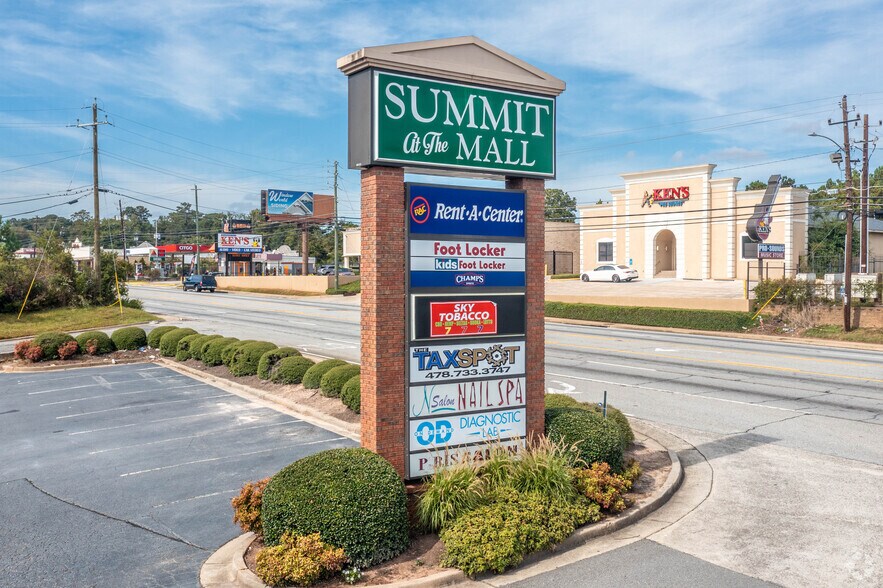 More Photos Of 3709 Bloomfield Rd, Macon-Bibb Restaurant For Lease