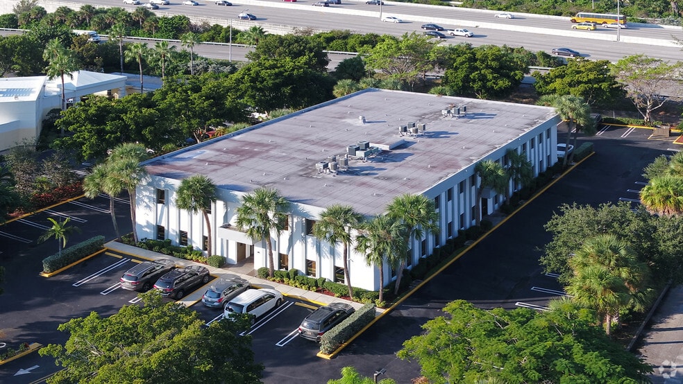 More Photos Of 5725 Corporate Way, West Palm Beach Medical For Lease