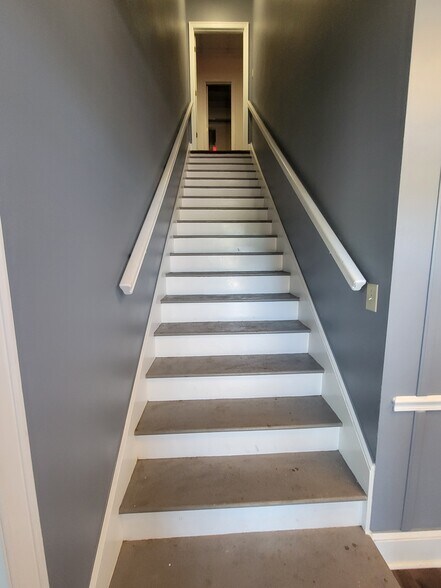 More Photos Of 115 Sycamore Dr, Athens Office For Sale