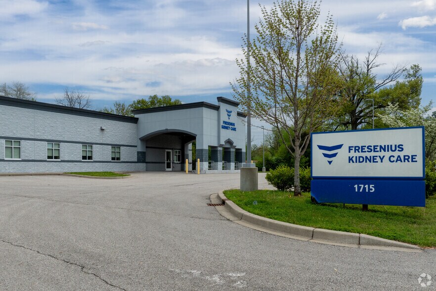 More Photos Of 1715 Gagel Ave, Louisville Office For Sale