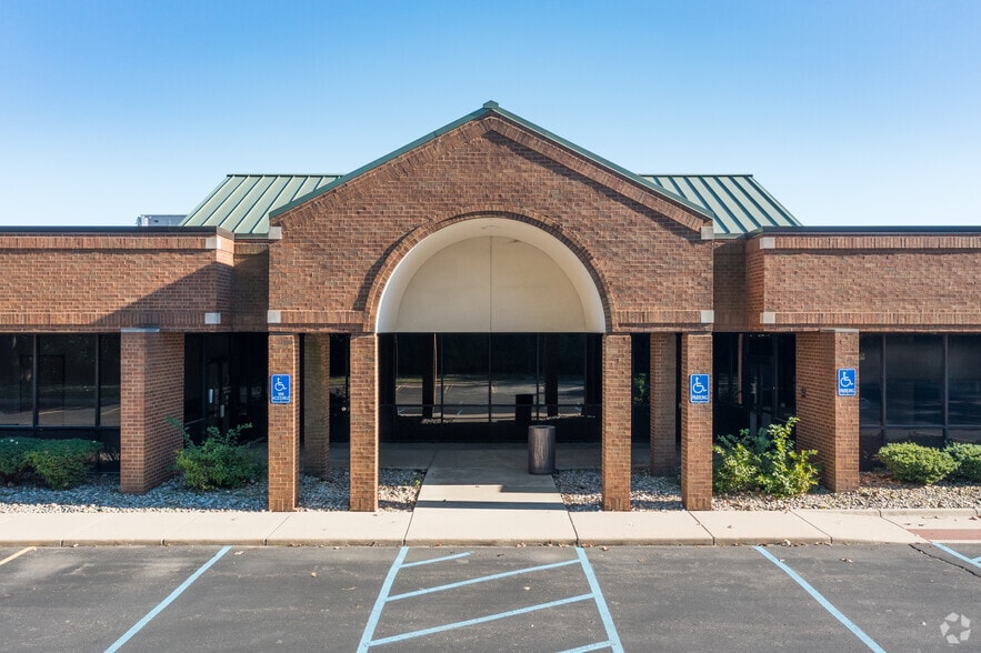 More Photos Of 14441 Rotunda Dr, Dearborn Manufacturing For Sale