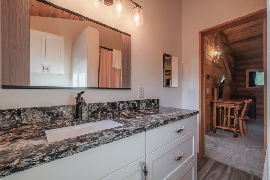 More Photos Of 6331 Lake Pointe Wy, Sweet Home Lodge Meeting Hall For Sale