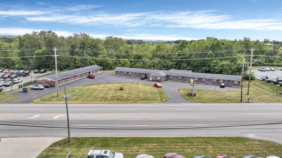 Primary Photo Of 1342 Hebron Rd, Heath Hotel For Sale