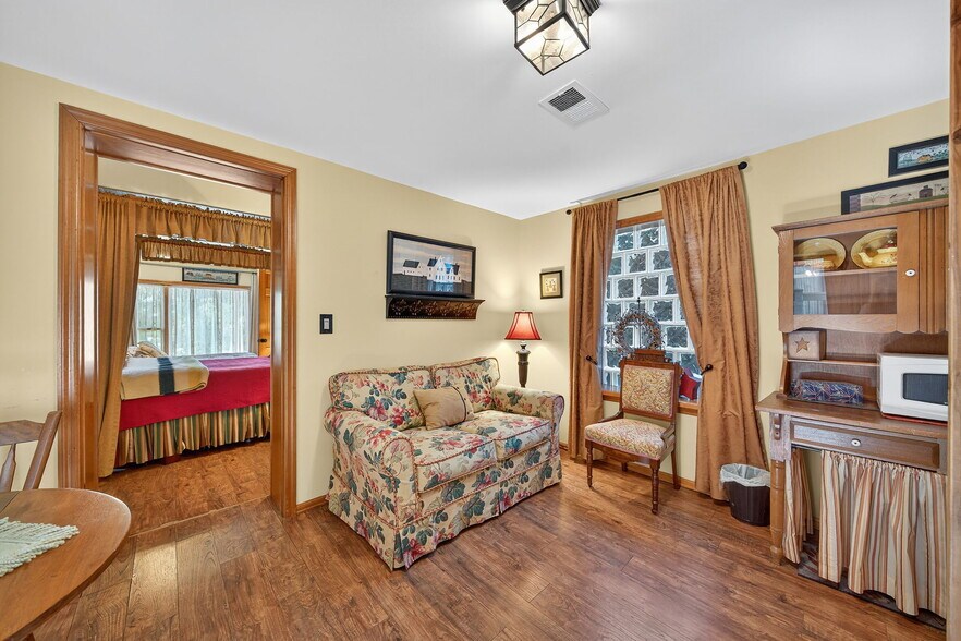 More Photos Of 5549 Main St, Augusta Hospitality For Sale