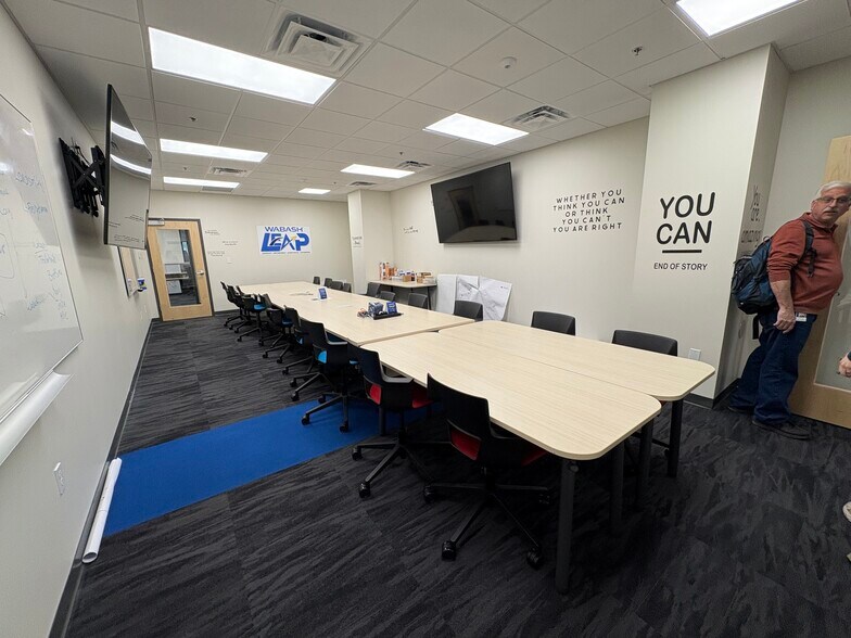 More Photos Of 3900 McCarty Ln, Lafayette Office For Sale