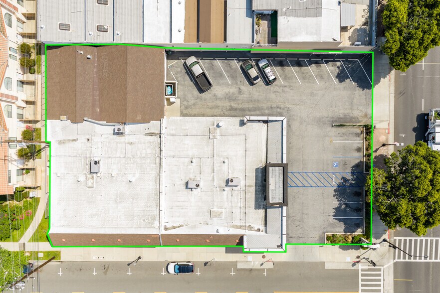 More Photos Of 9403 Las Tunas Dr, Temple City Freestanding For Sale