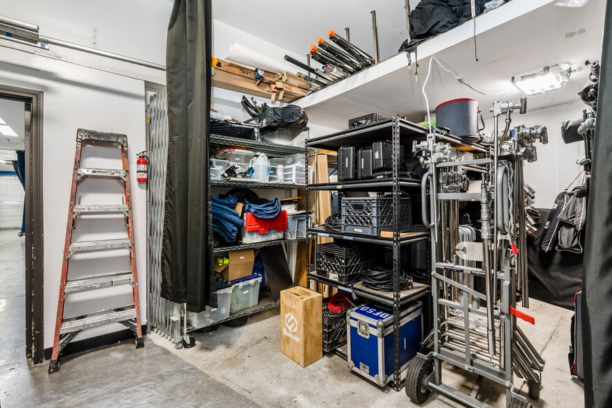 More Photos Of 3642 W 139th St, Hawthorne Movie Radio TVStudio For Sale