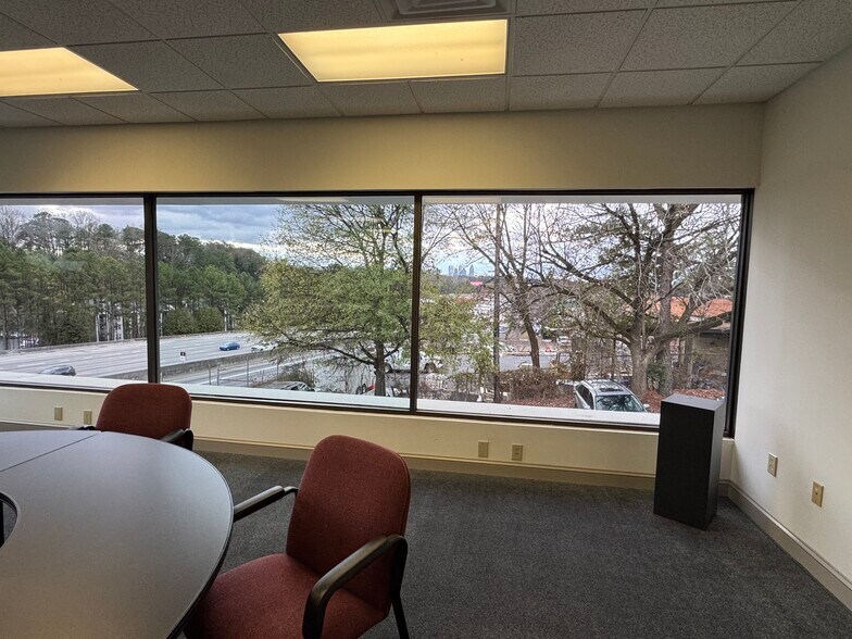 More Photos Of 2707 Buford Hwy, Atlanta Office For Sale