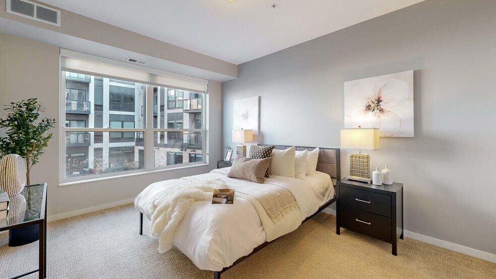 More Photos Of 1700 Plymouth Rd, Minnetonka Apartments For Lease