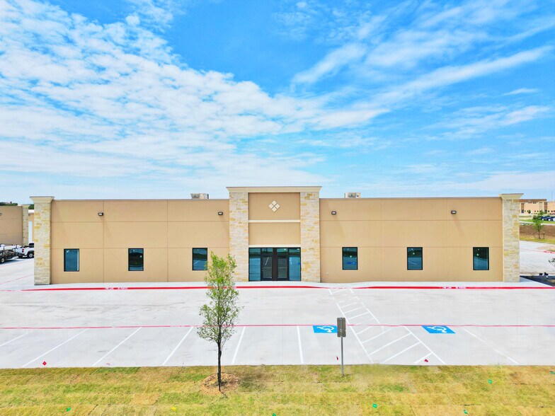 Primary Photo Of 1510 Markum Ranch Rd, Fort Worth Warehouse For Lease