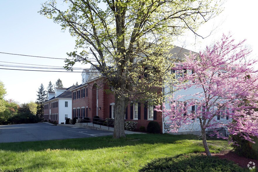 More Photos Of 2145 Diamond Hill Rd, Cumberland Medical For Lease