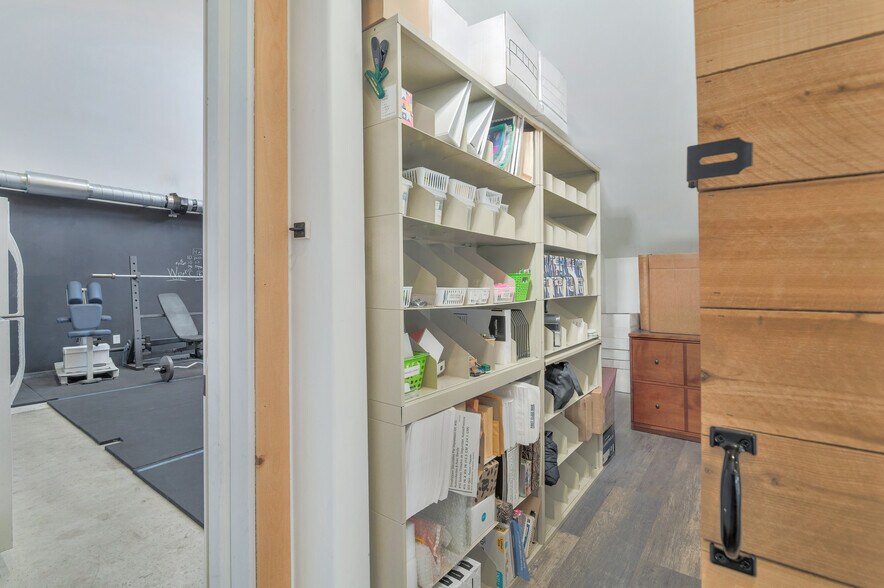 More Photos Of 203-205 W Central Ave, Lompoc Loft Creative Space For Sale