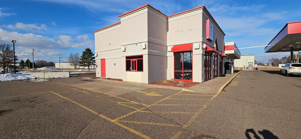 More Photos Of 1456 Kennedy Rd, Chippewa Falls Restaurant For Lease