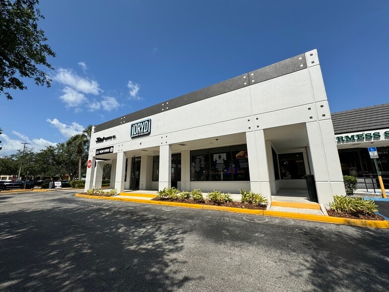More Photos Of 7401-7491 N Federal Hwy, Boca Raton Unknown For Lease