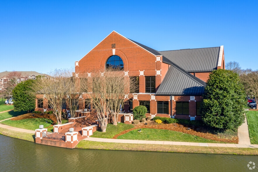More Photos Of 13620 Reese Blvd E, Huntersville Medical For Lease