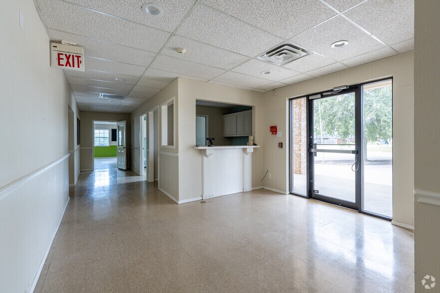 More Photos Of 50 Village Trail, Trophy Club Schools For Sale