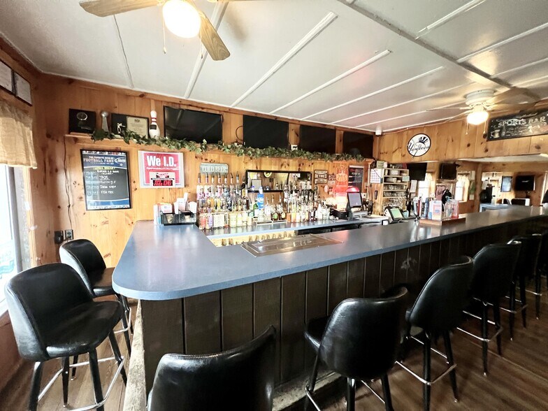 More Photos Of 583 S 1st St, Fulton Restaurant For Sale