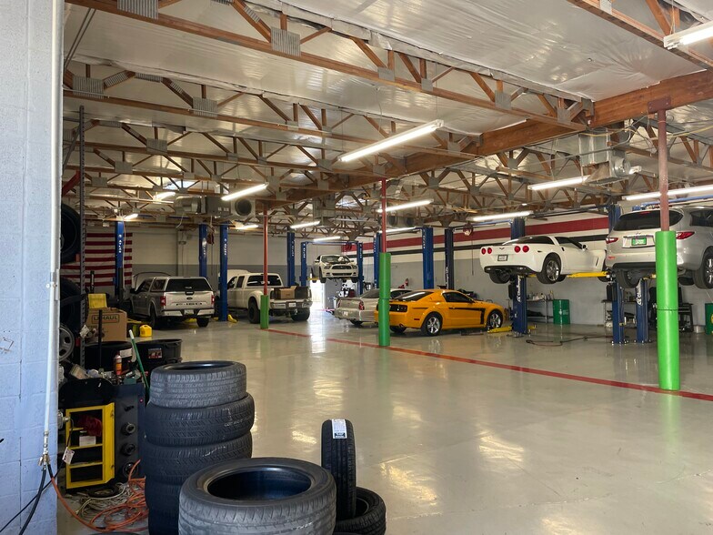 More Photos Of 4643 S 32nd St, Phoenix Warehouse For Lease