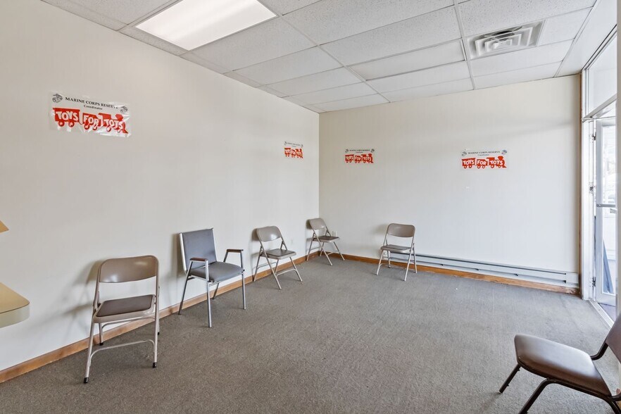 More Photos Of 2317-2323 E Lincolnway, Sterling Medical For Lease