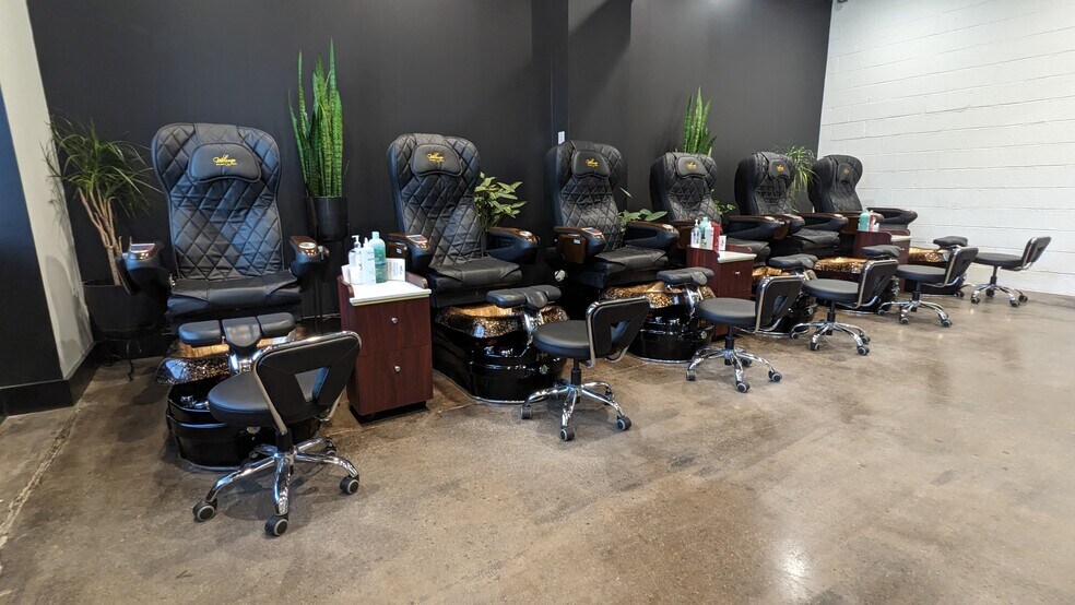 More Photos Of 1815 Eggert Rd, Buffalo Storefront For Lease