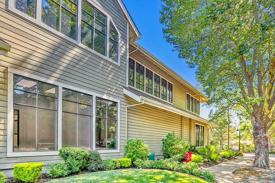 More Photos Of 588 San Ramon Valley Blvd, Danville Office Residential For Lease