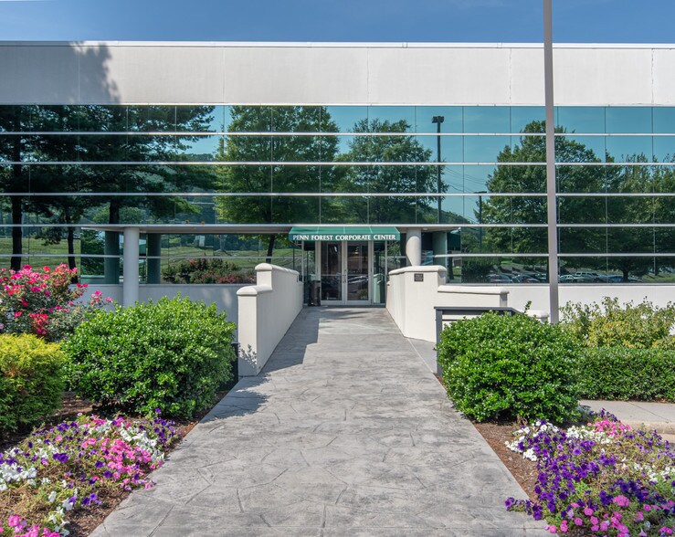 More Photos Of 5115 Bernard Dr SW, Roanoke Office For Lease