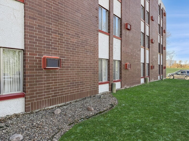 More Photos Of 1020 Shamrock Ln, Centerville Multifamily For Sale