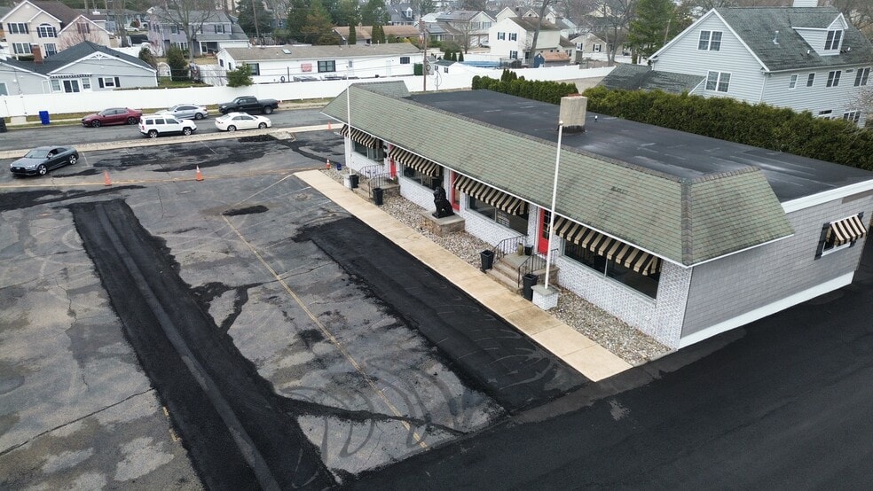 More Photos Of 284 Mantoloking Rd, Brick General Retail For Lease