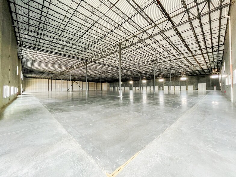 More Photos Of 101 Velocity Dr, Georgetown Warehouse For Lease