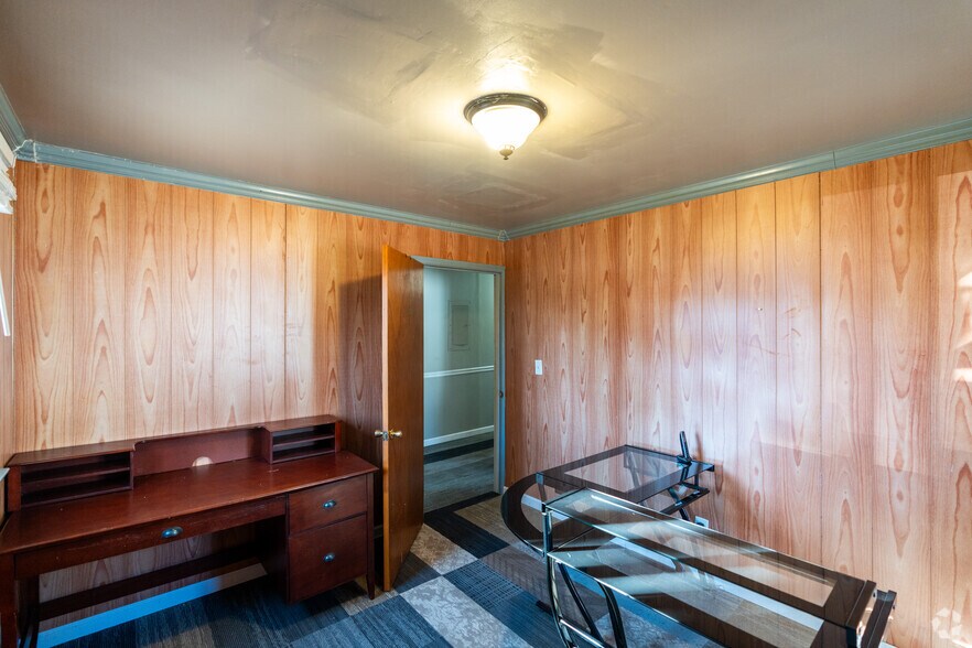 More Photos Of 1613 Ronald Dr, Raleigh Auto Dealership For Sale