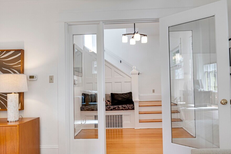 More Photos Of 1825 SE 7th Ave, Portland Loft Creative Space For Sale