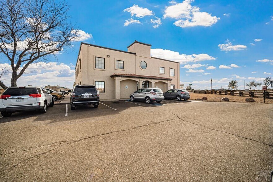 More Photos Of 19 E Abarr Dr, Pueblo Office For Lease