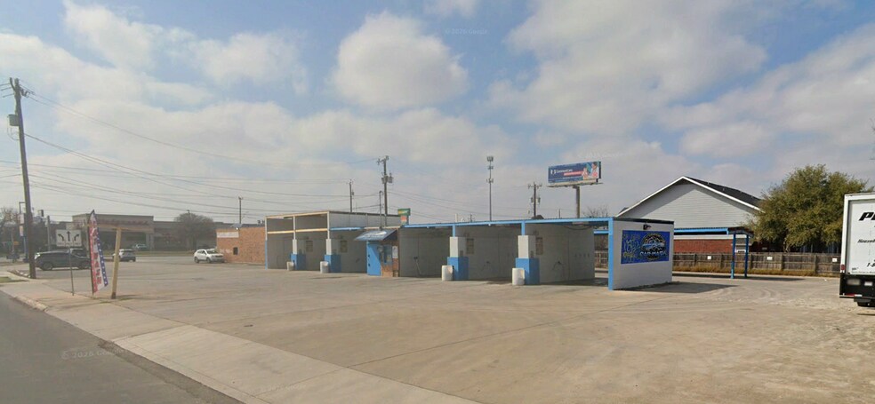 More Photos Of 7923 Pipers Ln, San Antonio Carwash For Sale