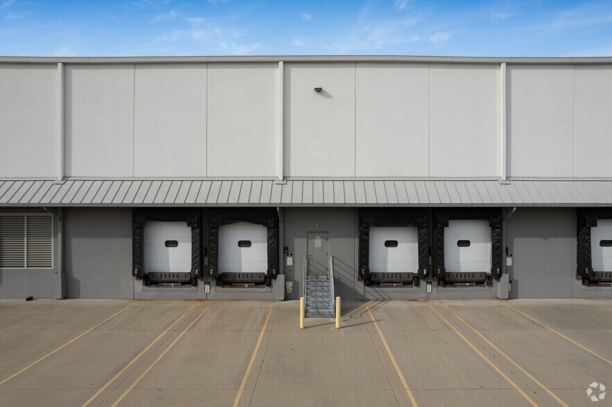 More Photos Of 9287 Meridian Way, West Chester Industrial For Sale