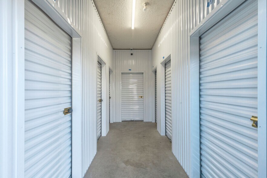 More Photos Of 497 SE H St, Grants Pass Self Storage For Sale
