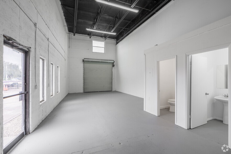 More Photos Of 1620-1646 SE Village Green Dr, Port, Port Saint Lucie Service For Lease