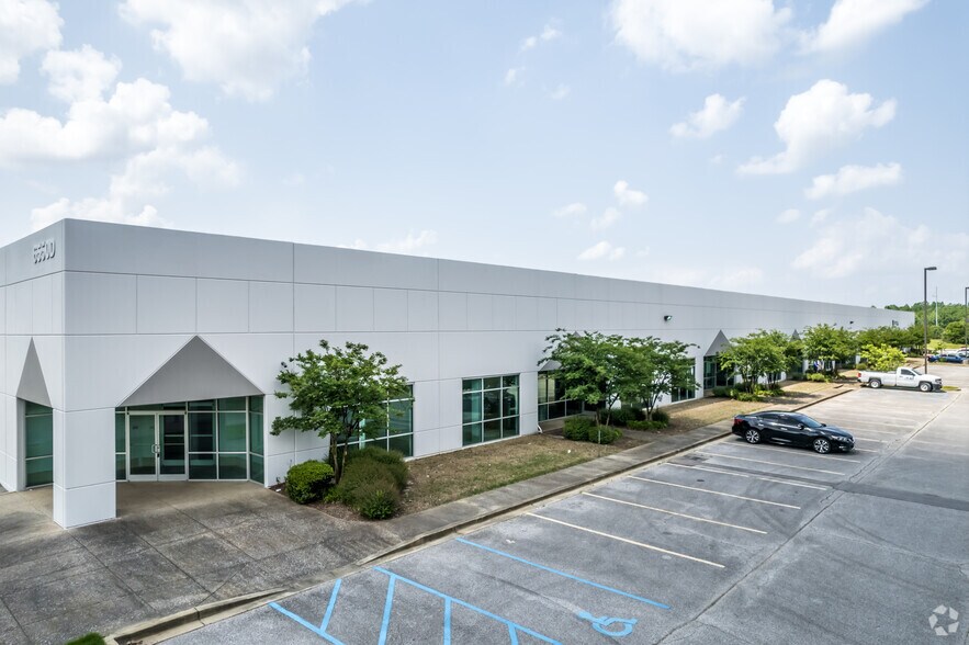 More Photos Of 6550 Interstate Blvd, Horn Lake Distribution For Lease