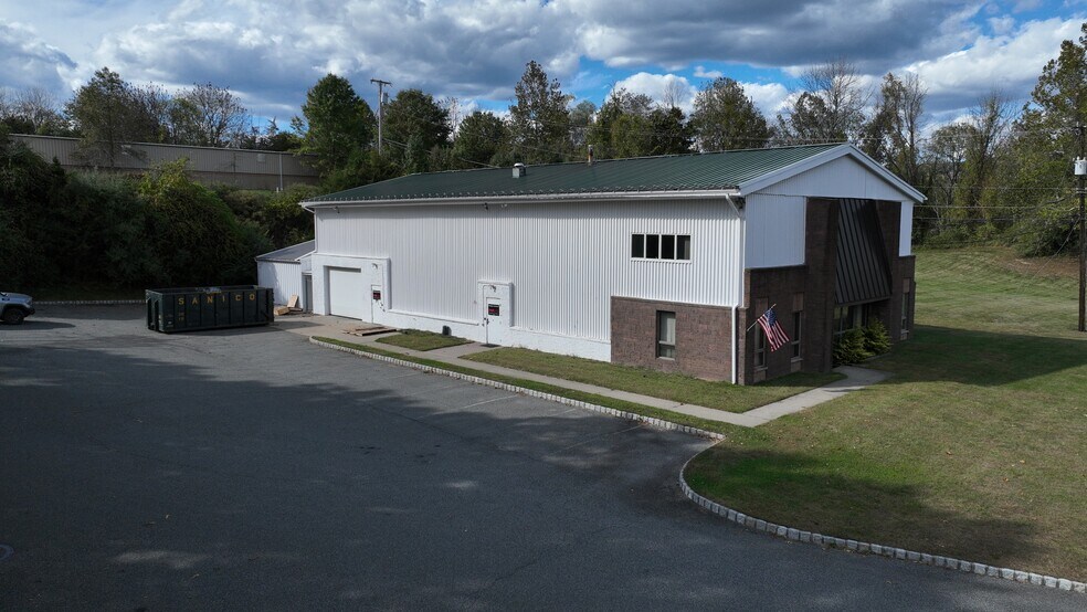 More Photos Of 30 Lambert Rd, Blairstown Light Manufacturing For Sale