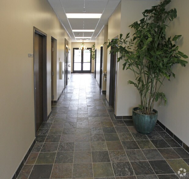 More Photos Of 3858 N Garden Center Way, Boise Medical For Lease