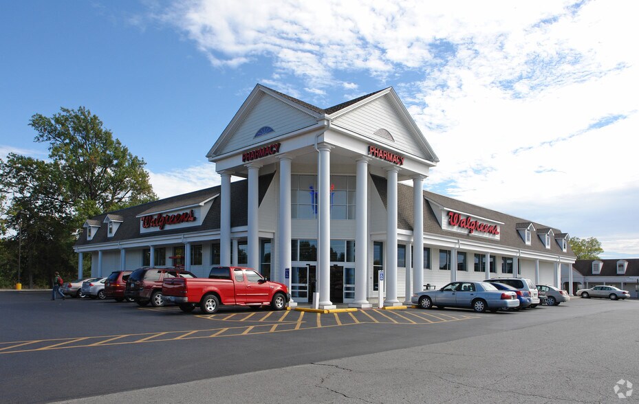 More Photos Of 4015 SW 10th Ave, Topeka Unknown For Lease