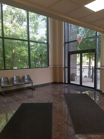 More Photos Of 180 Tices Ln, East Brunswick Medical For Lease