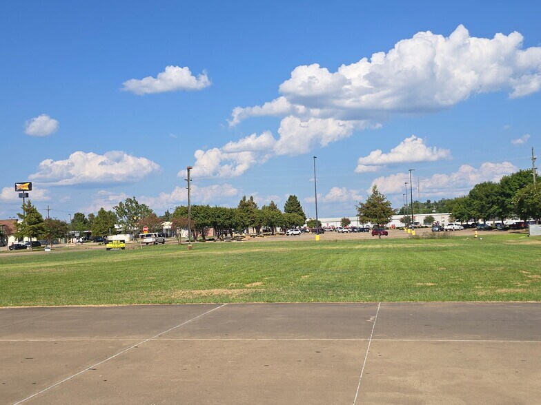 Primary Photo Of 6505 Coliseum Blvd, Alexandria Land For Sale